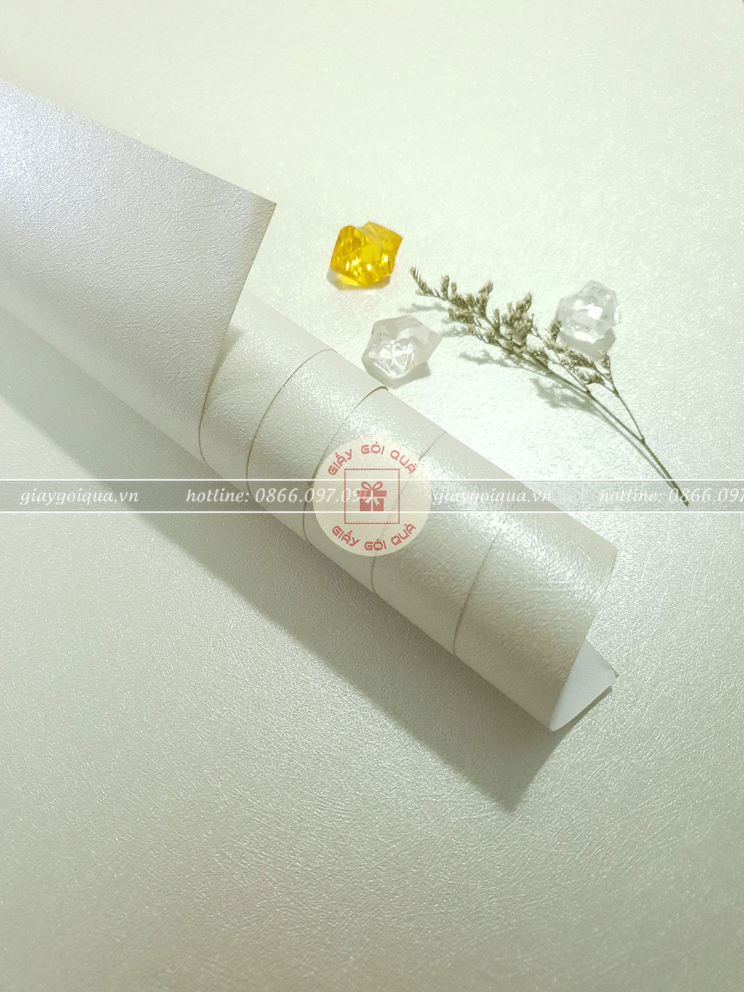 Giấy gói quà cao cấp gân chỉ màu bạc