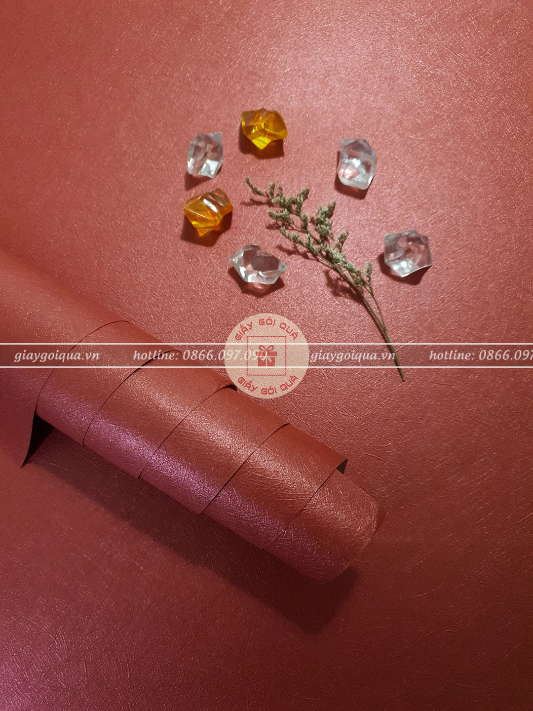 Giấy gói quà cao cấp gân chỉ màu đỏ