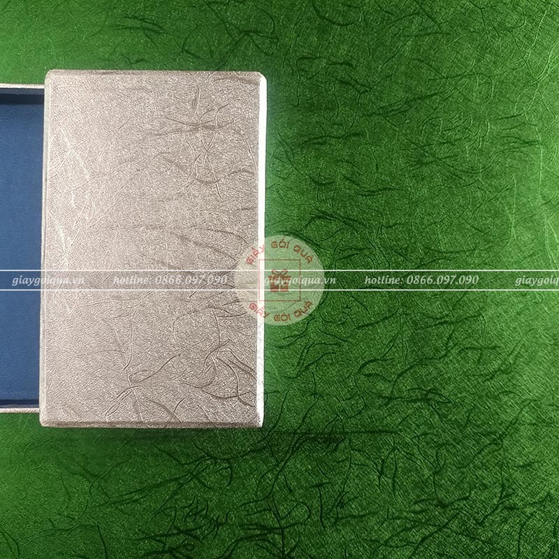 Giấy gói quà cao cấp vân long - CC22