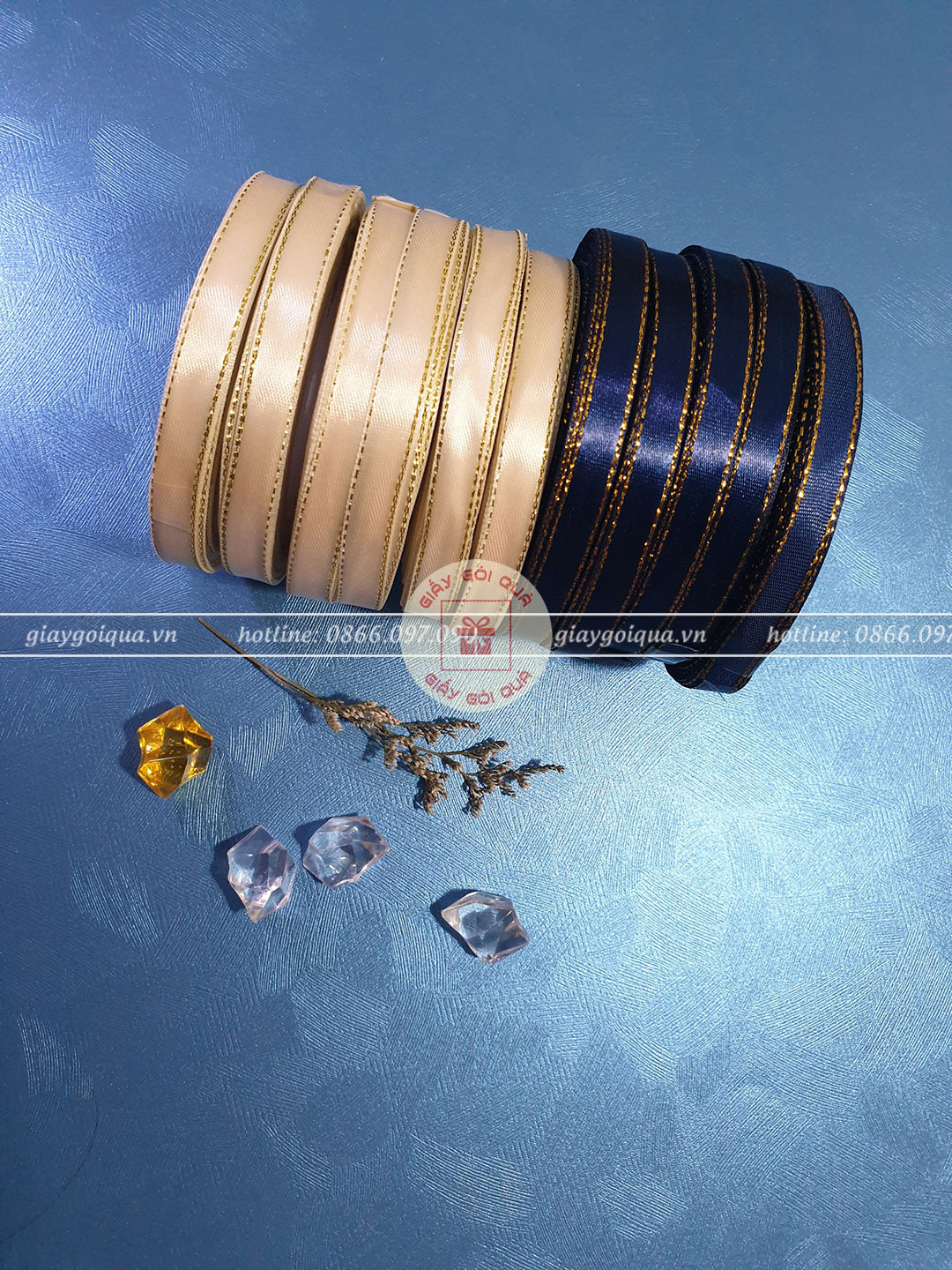 Ruy băng lụa viền kim tuyến 1cm