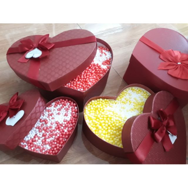 Một số mẫu hộp quà trái tim đẹp cho khách hàng tham khảo