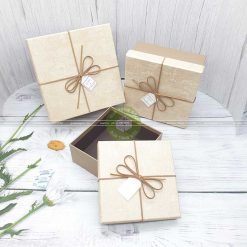 Hộp quà hình vuông 3 loại kích thước 15, 17, 19cm - HQ33