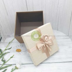 Hộp quà hình vuông size lớn 3 loại kích thước 16, 19, 21cm - HQ34