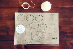 Vẽ hình từng bộ phận của hộp quà