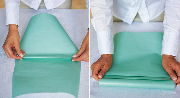 Bước 2: Tạo điểm nhấn cho giấy bọc quà