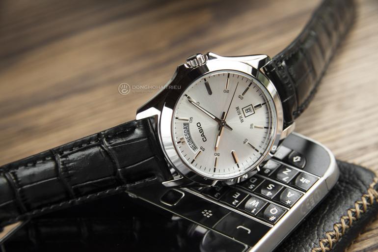 Đồng hồ nam - Quà sinh nhật cho người yêu ý nghĩa