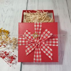 Hộp quà đựng Ví, Thắt lưng, Vòng, Son HQ51 - KT 13x13x5cm