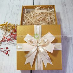 Hộp quà đựng Thắt lưng, Vòng, Son, Ví HQ56 – KT 13x13x5cm