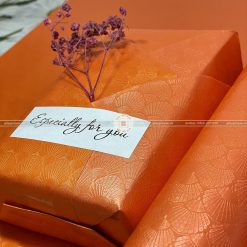 Giấy gói quà vân sò nổi cao cấp màu Cam- CC26