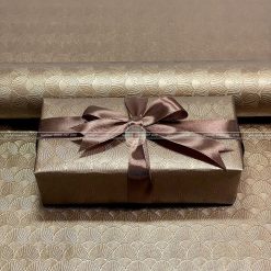 Giấy gói quà vân sò nổi cao cấp màu Cafe - CC26